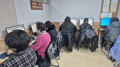 컴퓨터 모의 시험장이 4층에서 2층으로 이사왔습니다